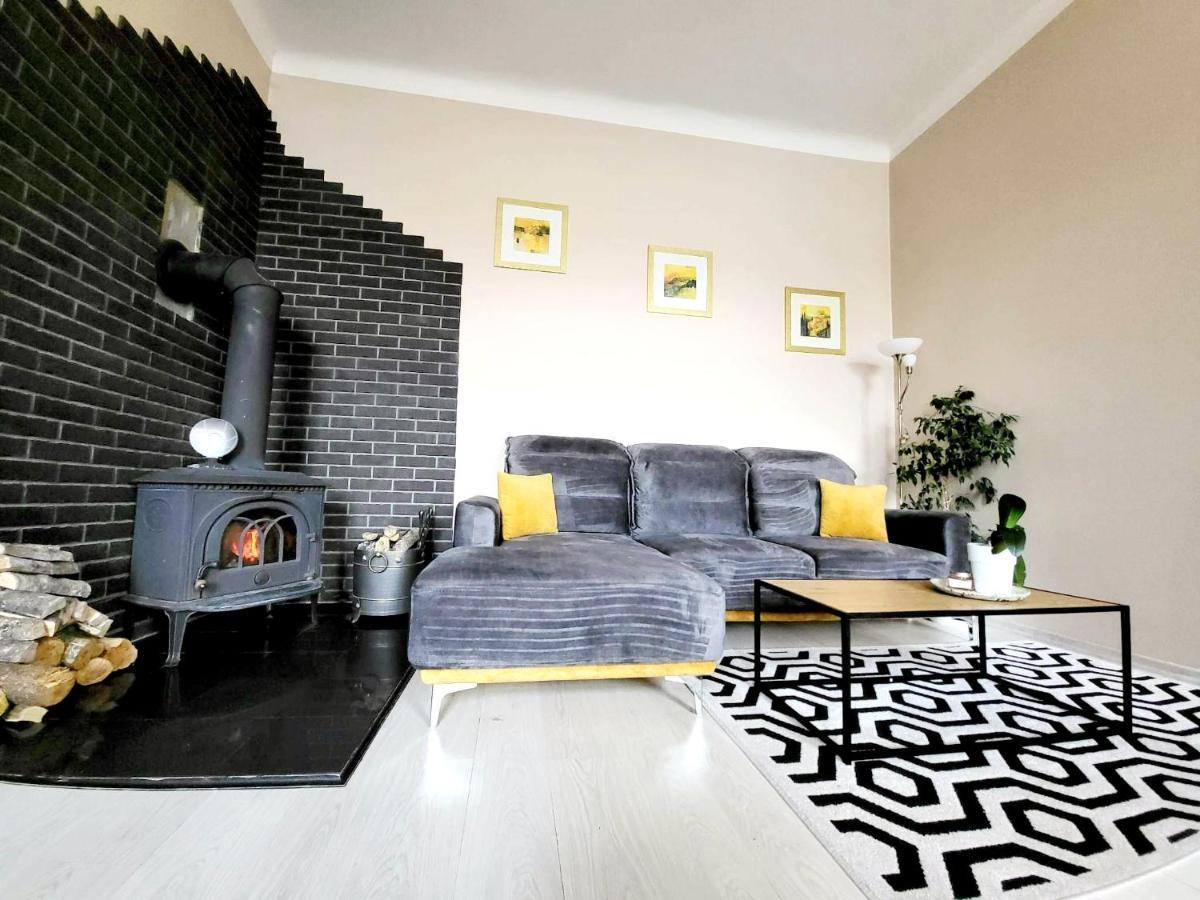 Cozy 2 Room Apartment In The Oldtown Of Klaipeda Exterior photo